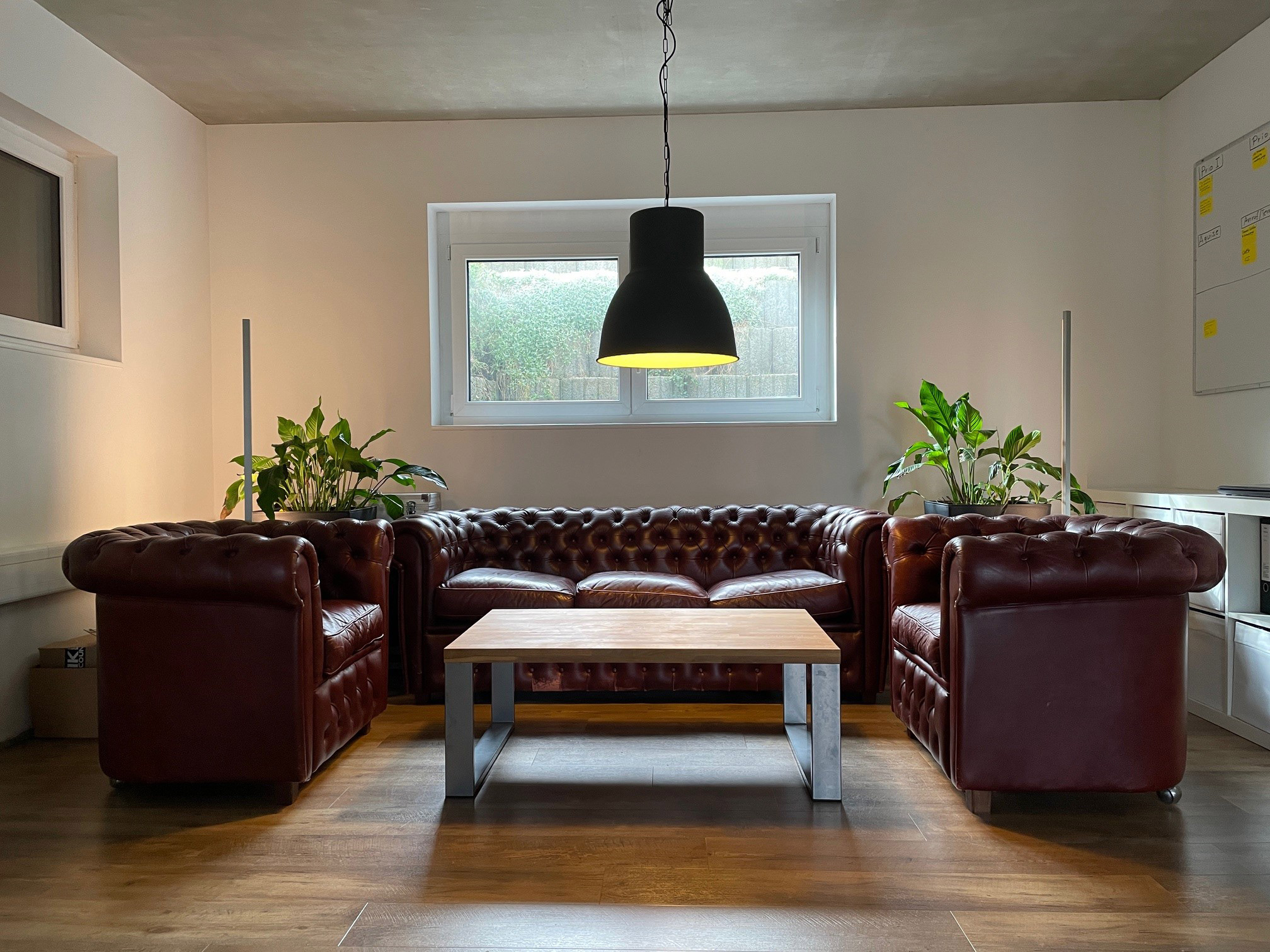 KONTAKT | bilger-design | Bild: Grafikdesignbüro in Rangendingen von Roland Bilger / Lounge für Besprechung